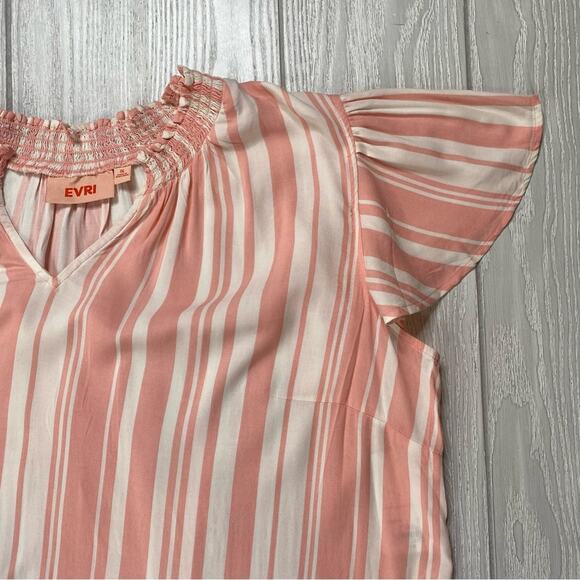 EVRI Women's Pink & White Striped Short Sleeve Blouse Size 1X New - Picture 2 of 8